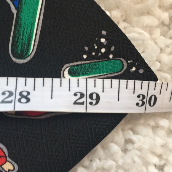 Deborah Handmade Snow Boarding Tie - Picture 7 of 7